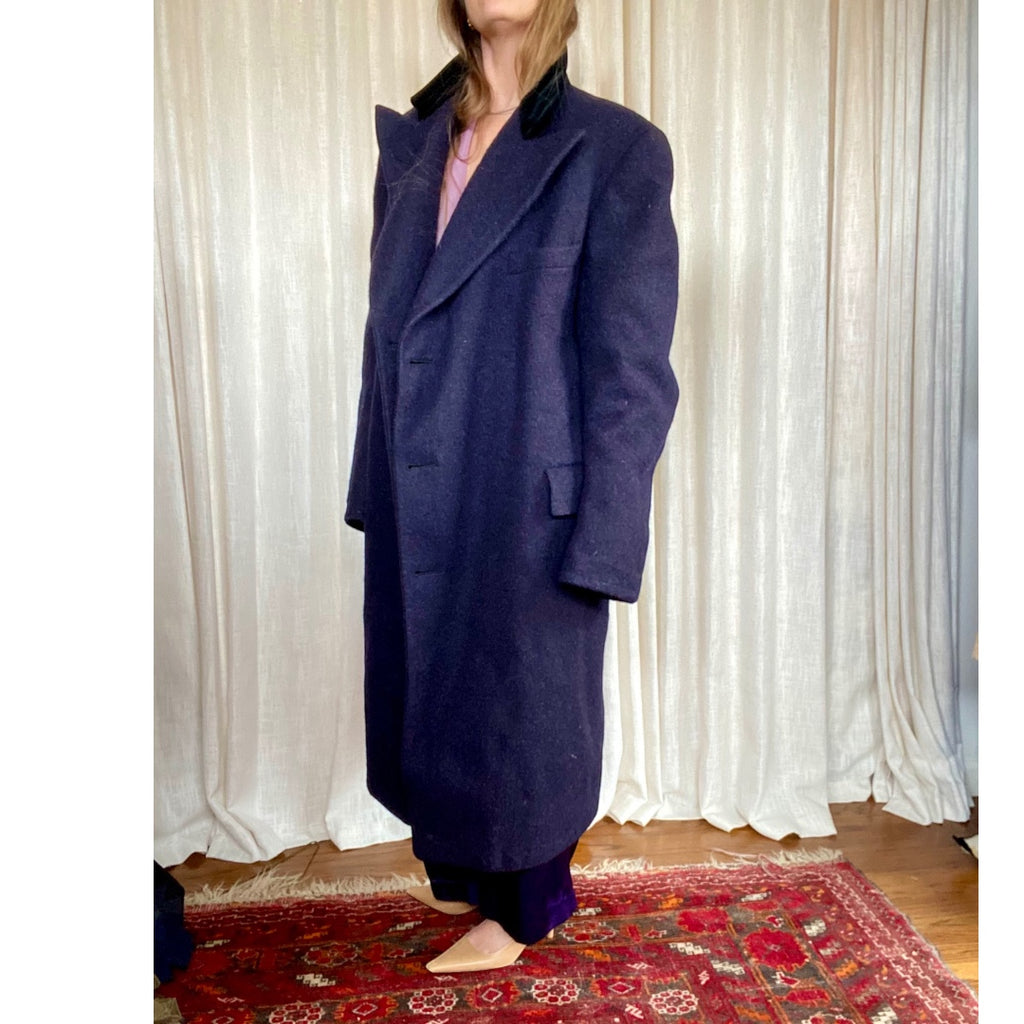 Oversized wool coat - The Hilton Company Inc.