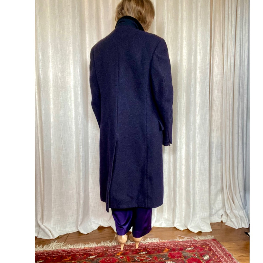 Oversized wool coat - The Hilton Company Inc.